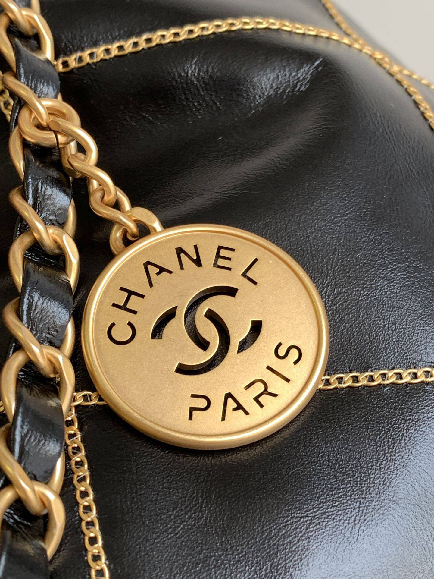 Chanel 22 Handbag 23B Shiny Calfskin Black Chain Quilt 35 x 37 x 7 cm
